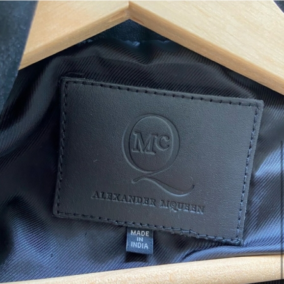 Shoes - Picture 1 of 2